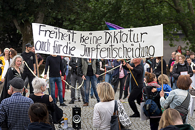 9 May 2020 – Coronavirus protest in Saarbrücken (Photo: © flickr/ Kai Schwerdt, CC BY-NC 2.0)